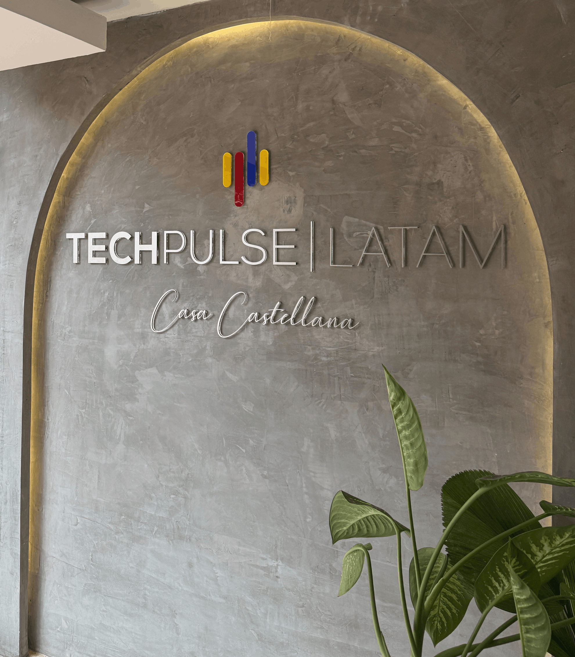 TechPulse LATAM sign in the Casa Castellana lobby